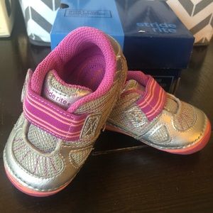 STRIDE-RITE Toddler, beginning walker shoes sz 4